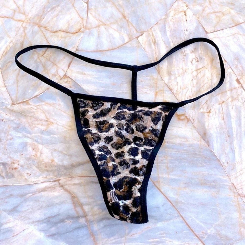 Small VS V-String Very Sexy Thong Panty Leopard